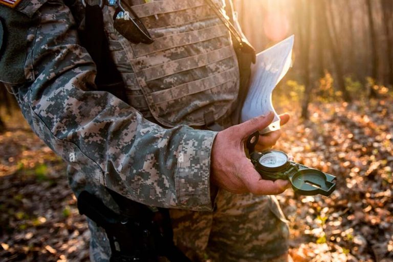 Radicalización juvenil y vacío en exmilitares: reto social